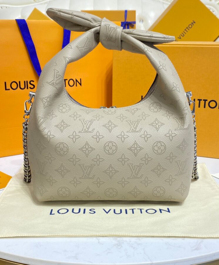 Louis Vuitton Why Knot Mahina