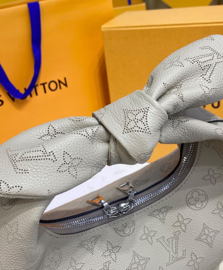 Louis Vuitton Why Knot PM