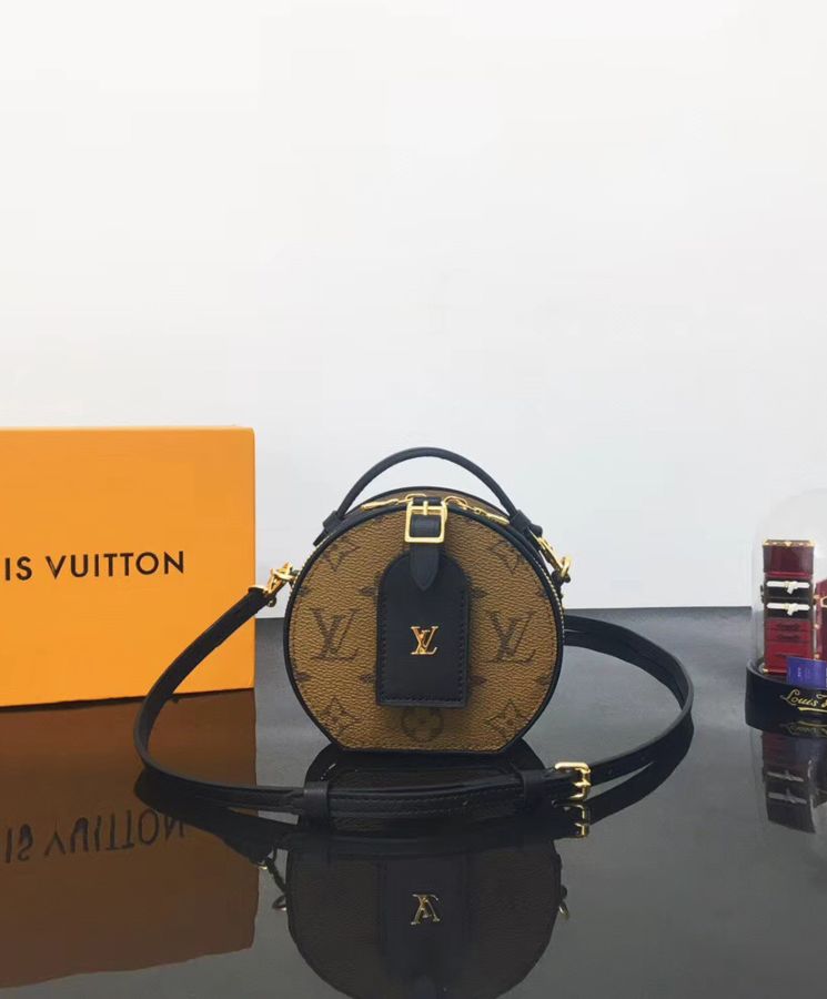 Louis Vuitton Mini Boite Chapeau (M68276) in 2023