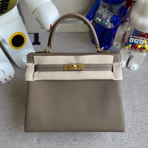 Hermes Kelly togo ck18 Etoupe gold buckle 25cm