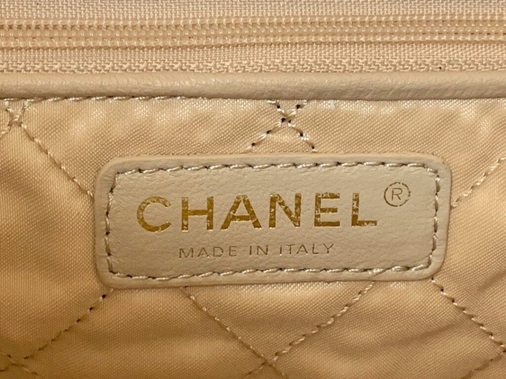 Chanel 22 Large Handbag Shiny Calfskin Lacquered Metal AS3262 White Logo  Black - lushenticbags