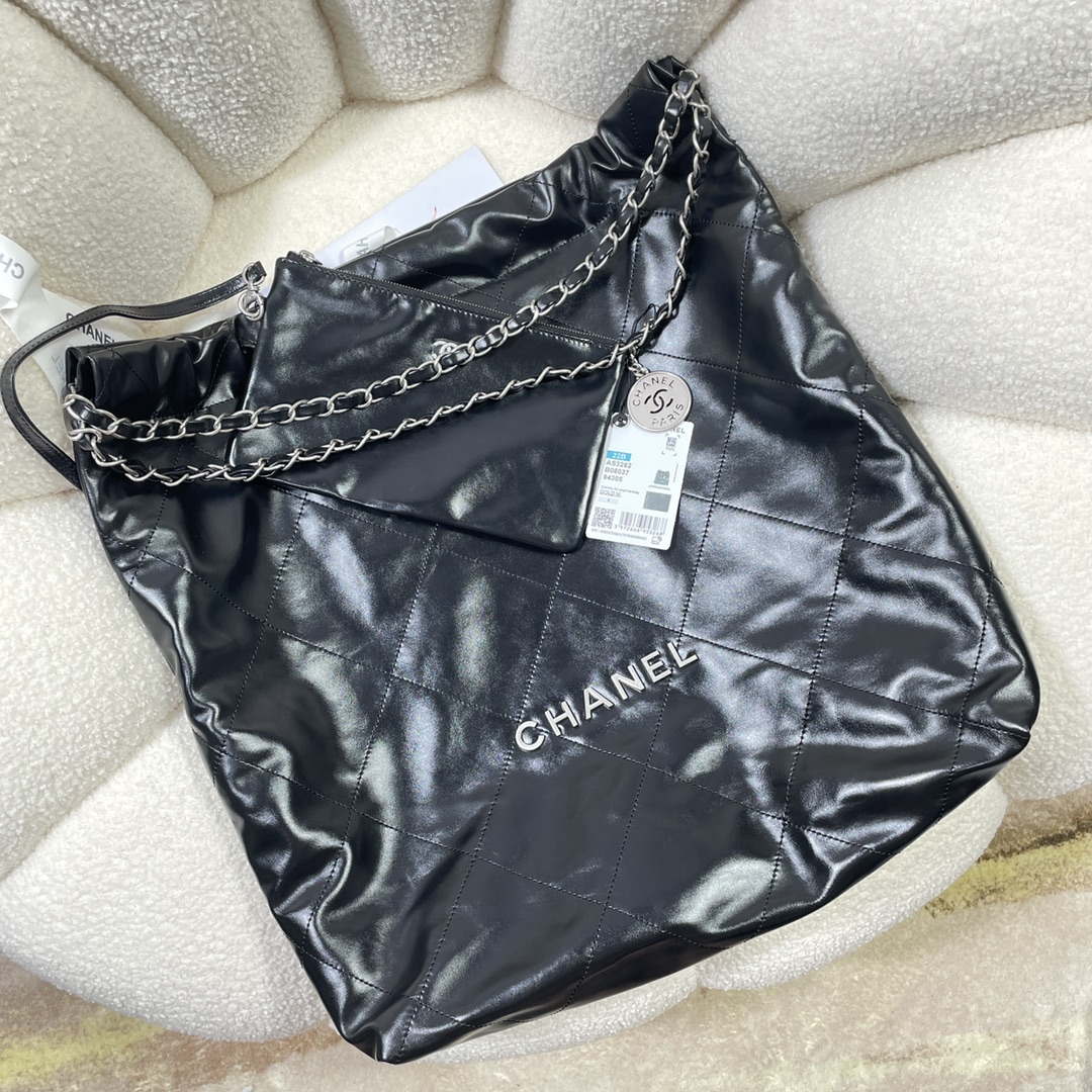 Chanel 22 Large Handbag Black
