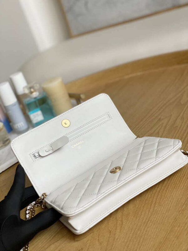 Chanel A81217 Flap Bag Lambskin Onyx Small Square Stewardess Bag White