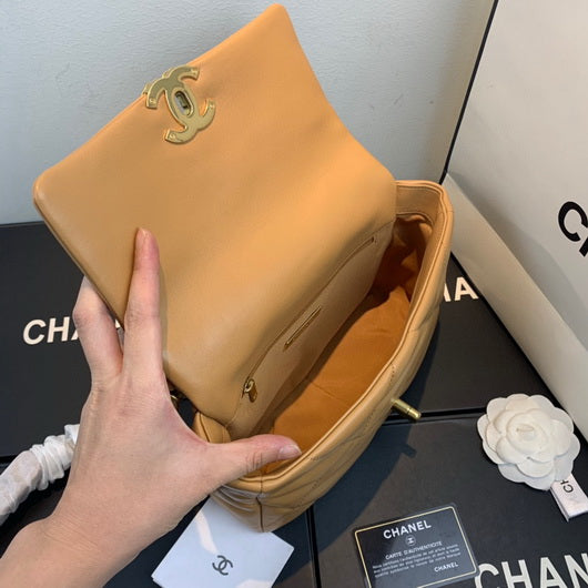 Shop CHANEL 2021-22FW CHANEL 19 Flap Bag (AS1160) by lufine