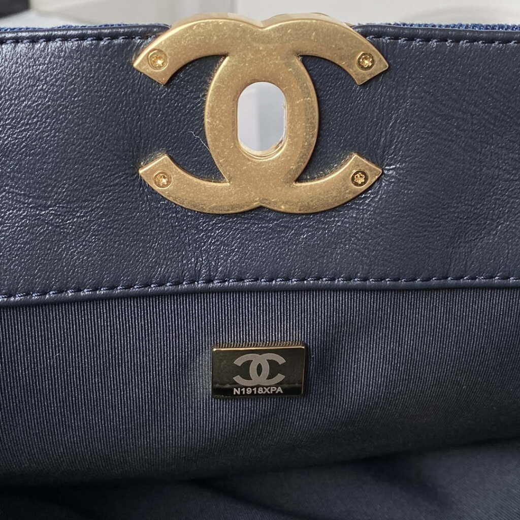 Chanel AP2718 Small Vanity With Chain Denim Blue - lushenticbags