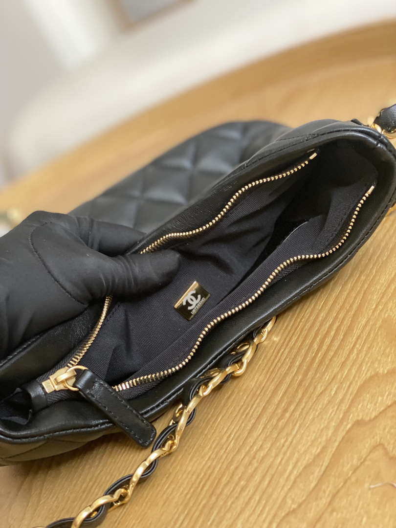 Chanel AS3631 2022 new hippie underarm Hobo bag shoulder bag Black