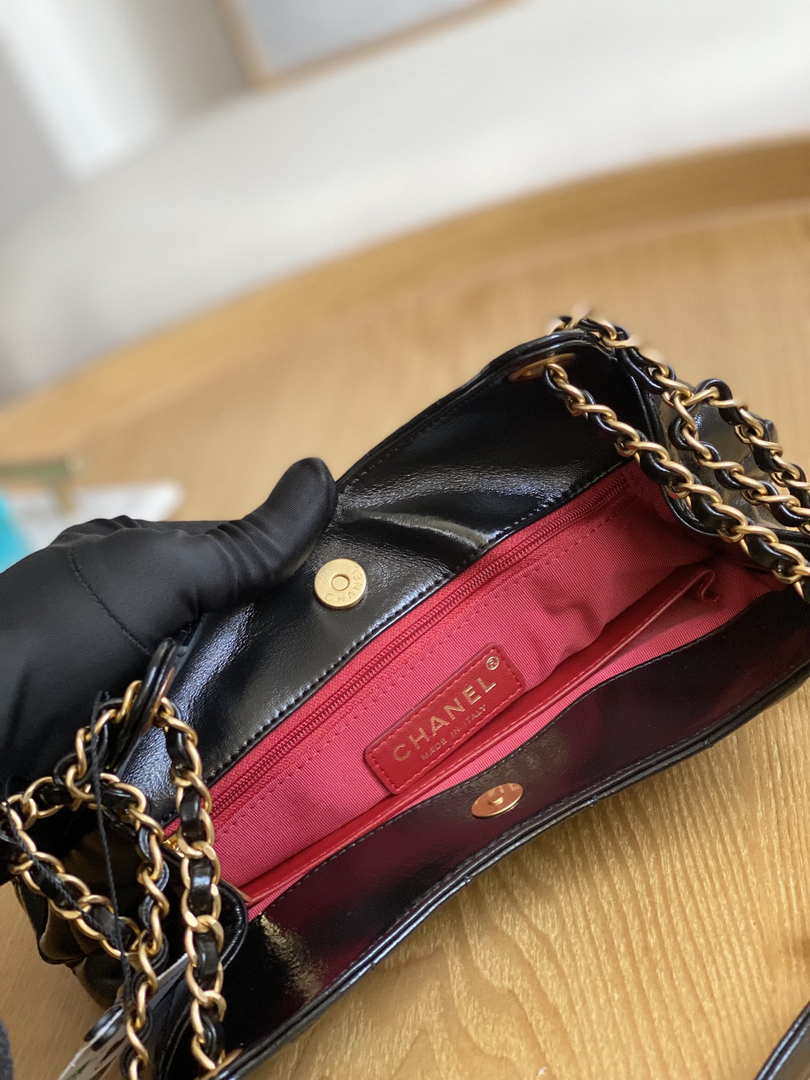 Chanel CC Hobo Bag Black Shiny Crumpled Calfskin Gold Hardware