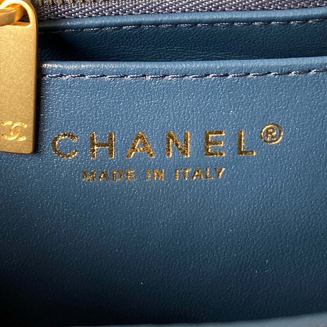 Chanel Vintage Midnight Blue Lambskin Pochette Chain Shoulder Bag