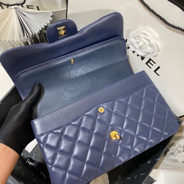 Chanel CF A01113 Classic Flap Bag in Lambskin Navy Blue